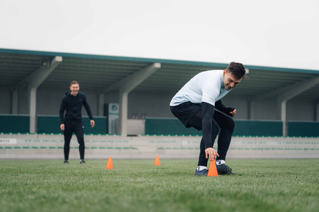 Lauf- und Koordinationstraining am Sportplatz